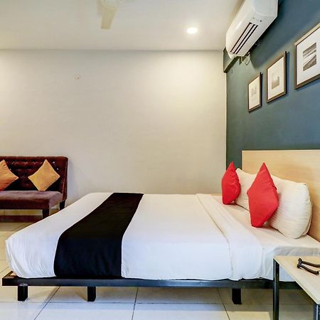 Silver Suites Bangalore Bagian luar foto