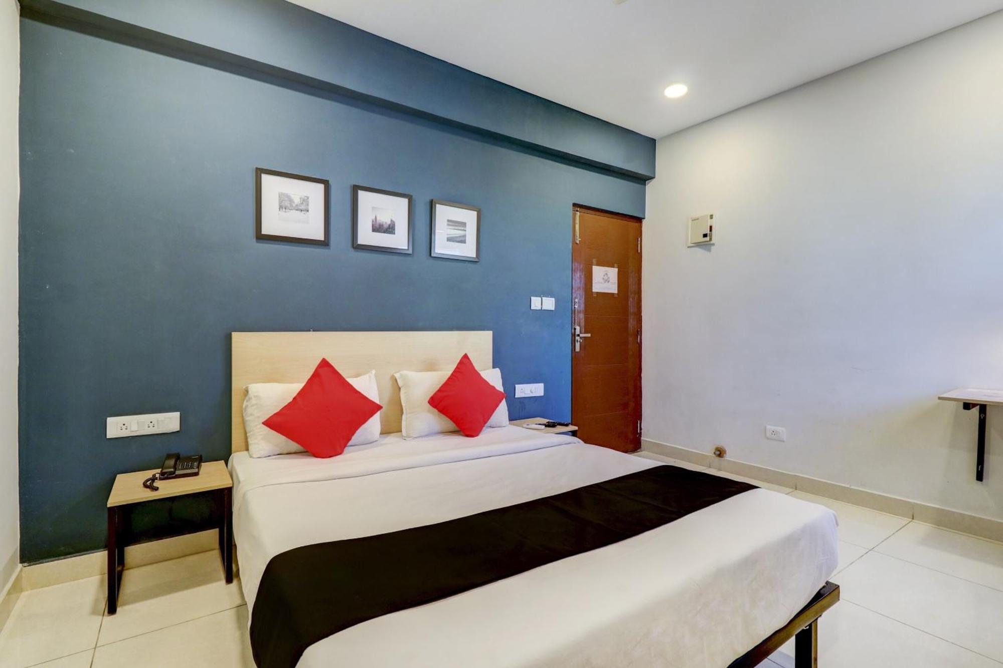 Silver Suites Bangalore Bagian luar foto
